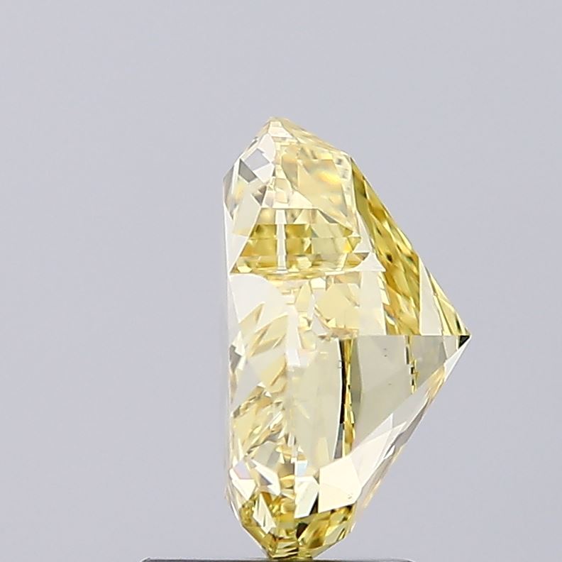 Yellow Color Heart Cut Diamond. - Lab diamona