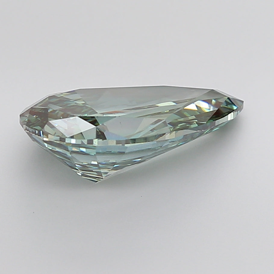 Green Color Pear Cut Diamond. - Lab diamona