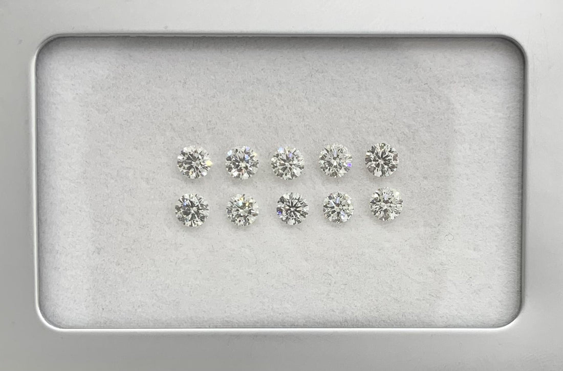 Dossier Brilliance: Set of 5 Exquisite Round Diamonds - Lab diamona