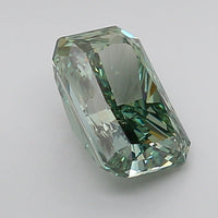 Green Color Radiant Cut Diamond. - Lab diamona