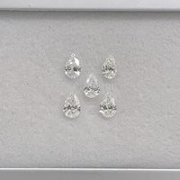 Dossier Brilliance: Set of 5 Exquisite Pear Diamonds - Lab diamona